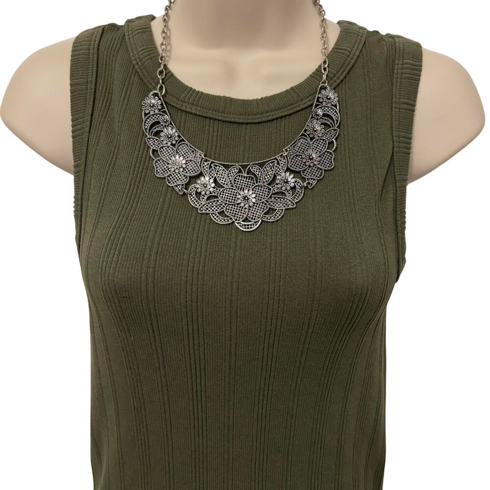 Paparazzi Antiqued Silver Tone Floral‎ Embossed Bib Necklace Vintage BOHO Y2K